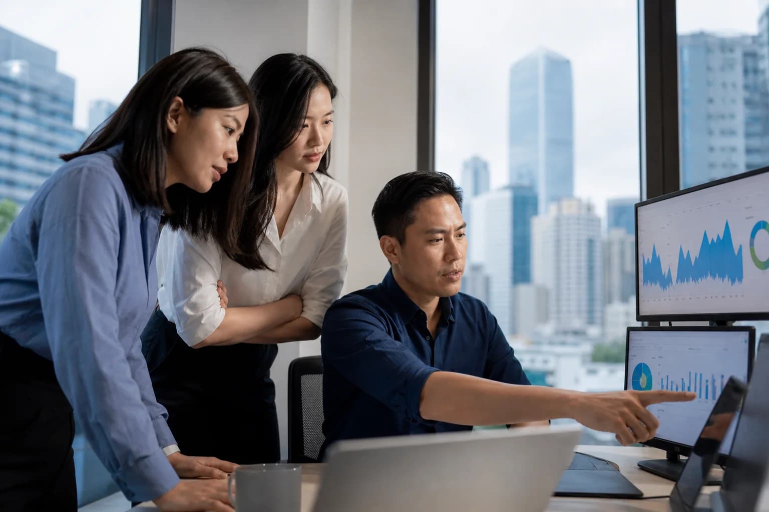 SEO 顧問向企業講解成效與執行方案